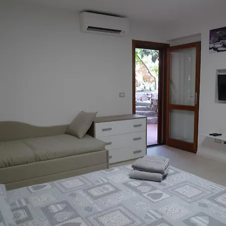 Villaggio Est 圣特奥多罗